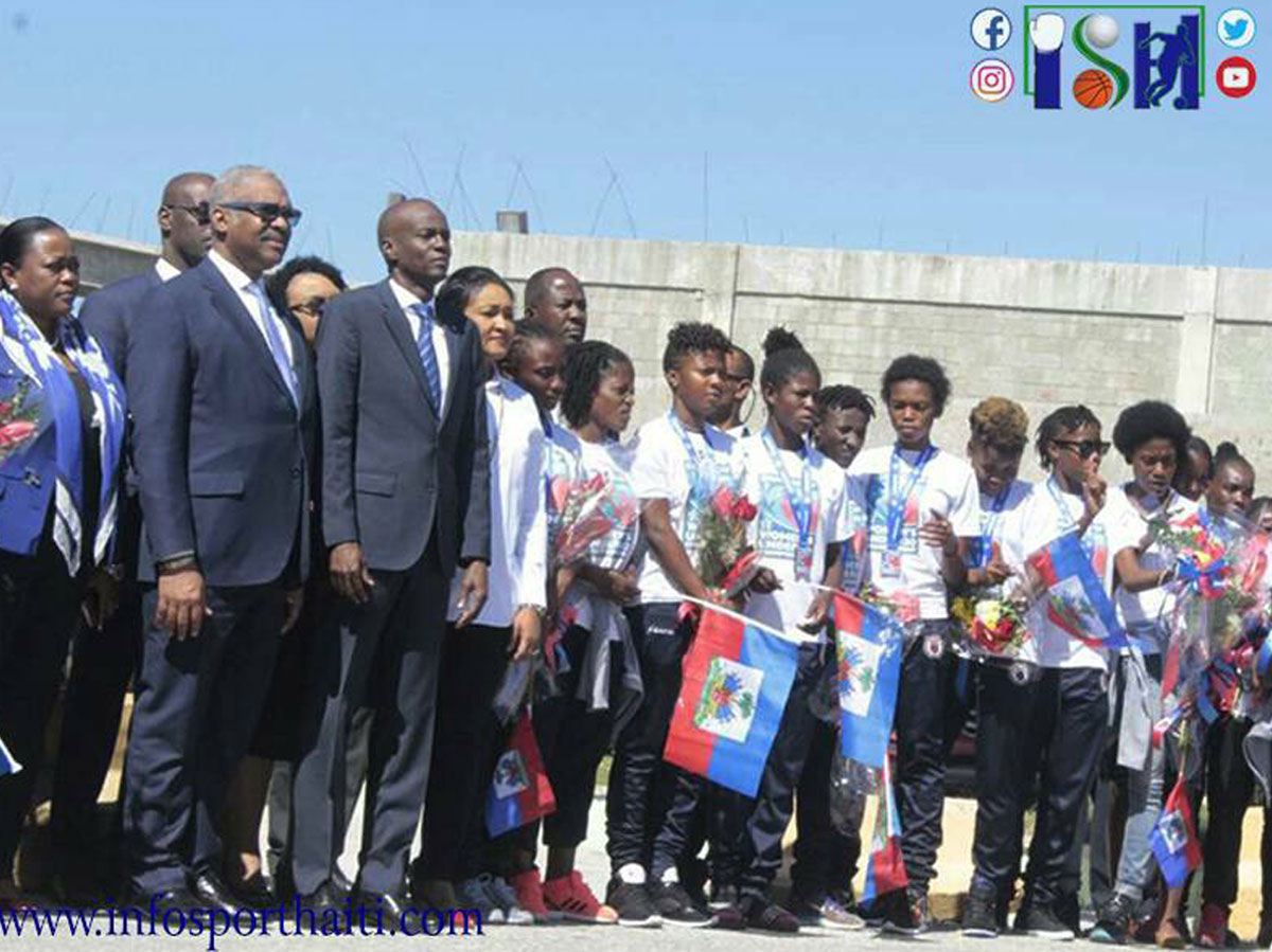 Haïti/Football: Le Président Jovenel Moïse accueille les étoiles des moins de 20 ans