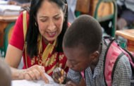 L’ambassadeur américain en Haiti Michèle Jeanne  Sison visite le local de l’école nationale de Tabarre
