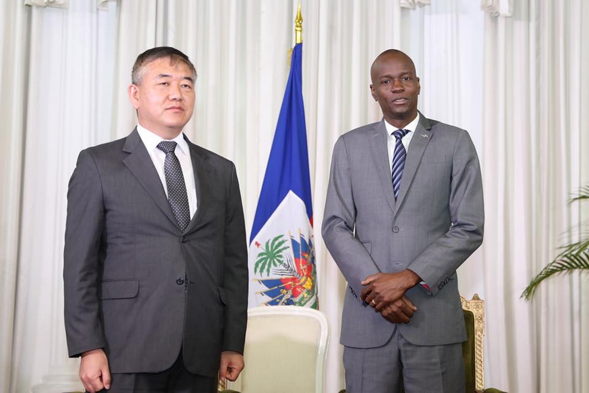 Le Président Jovenel Moïse reçoit les lettres de créance de 3 nouveaux ambassadeurs en Haïti.