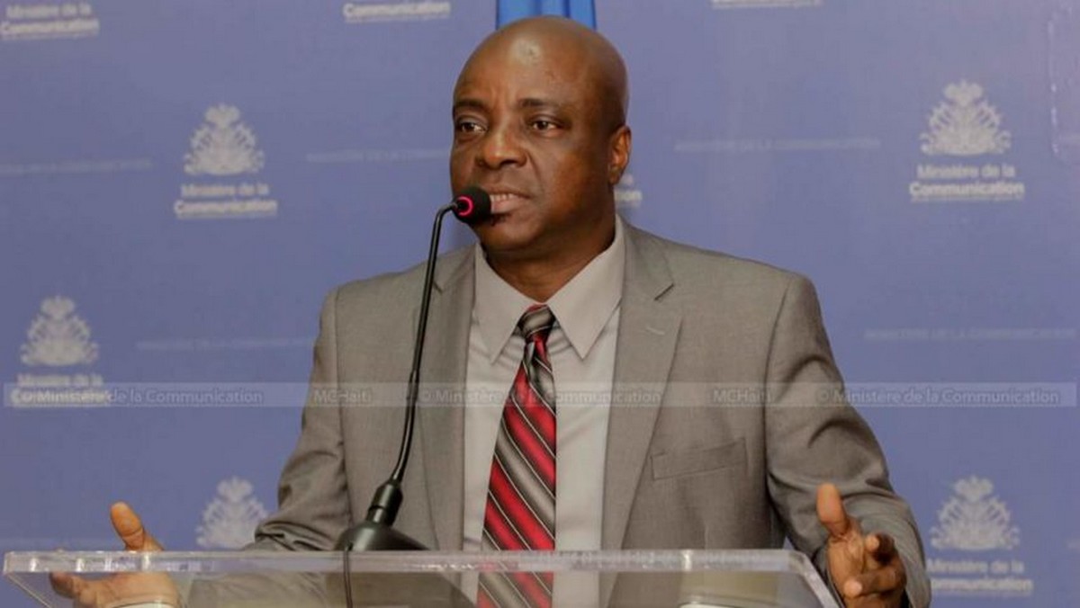 Le ministre Guyler C. Delva juge impérative l’augmentation des prix du carburant en Haïti