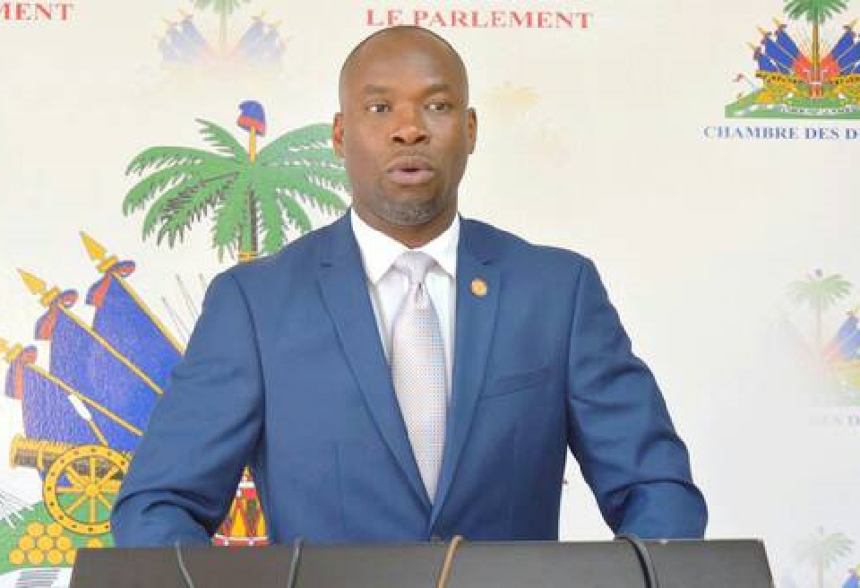 Le député Lumérant pour le vote du projet de budget 2018-2019 avant la rentrée parlementaire
