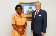 Rencontre entre la ministre Emmelie PROPHÈTE-MILCÉ et le chargé d’Affaires des États-Unis en Haïti